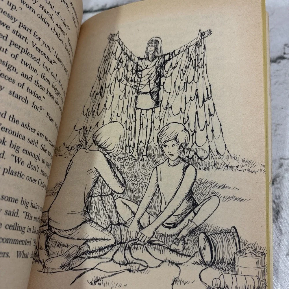 New Girl (Original Title: Break A Leg!) By Stella Pevsner 1st Printing 1970